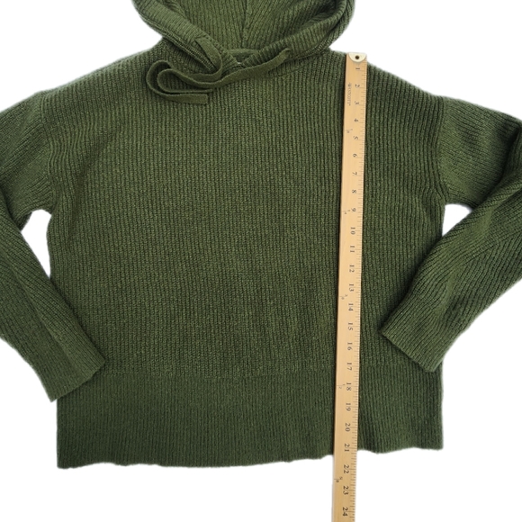 Lucky Brand Knit Sweater; size small; army green - Picture 6 of 9